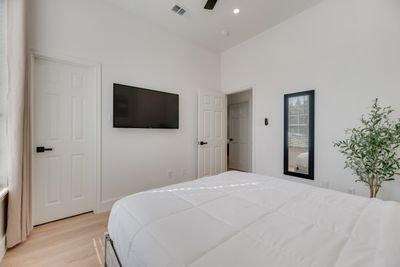 Modern 4BR Home. Central Carrollton border Lewisville - Photo 11