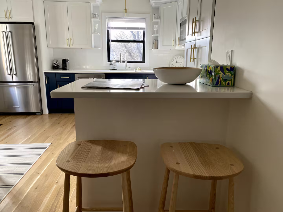 Newly Renovated 3-Bed, 2.5-Bath Home with Modern Interiors, Fenced Yard, and Walkable Village Locati - Photo 5