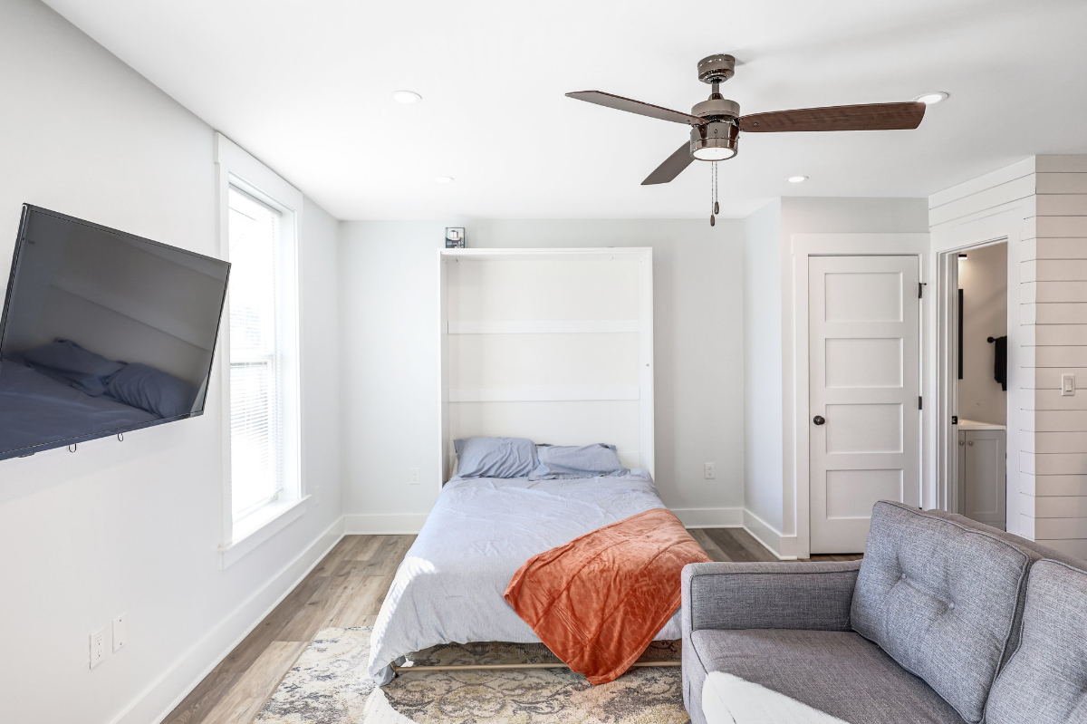 Fully Furnished Petworth Studio - Photo 11
