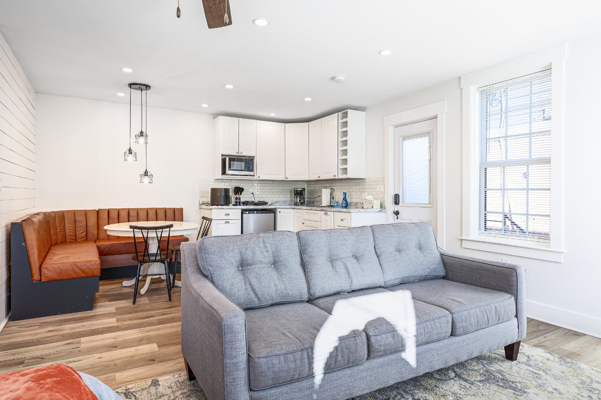 Fully Furnished Petworth Studio - Photo 9