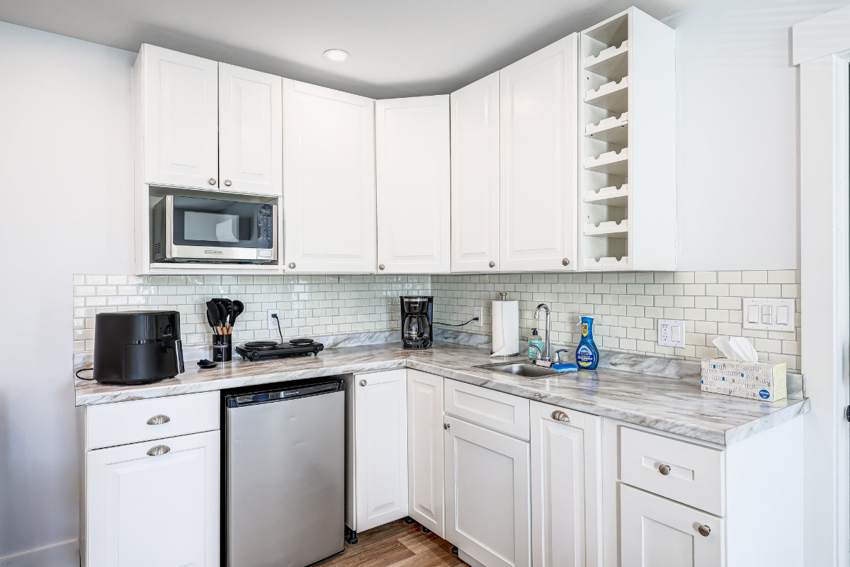 Fully Furnished Petworth Studio - Photo 6