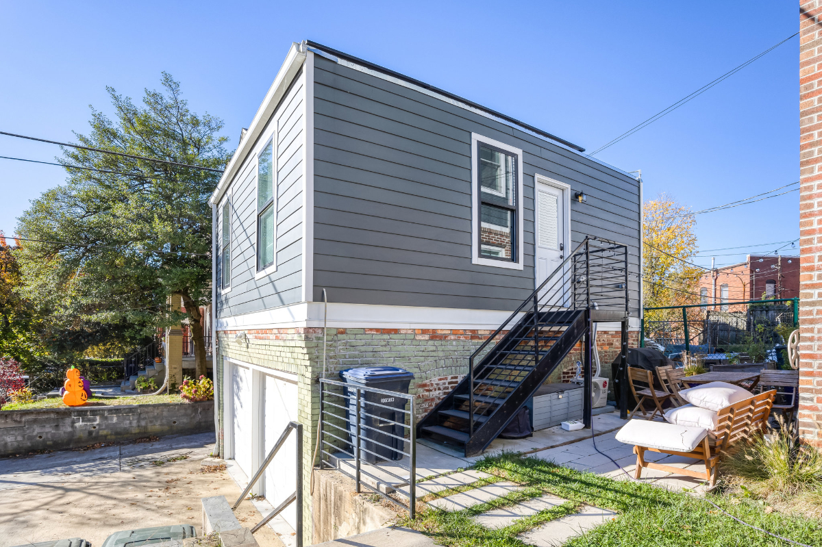 Fully Furnished Petworth Studio - Photo 3