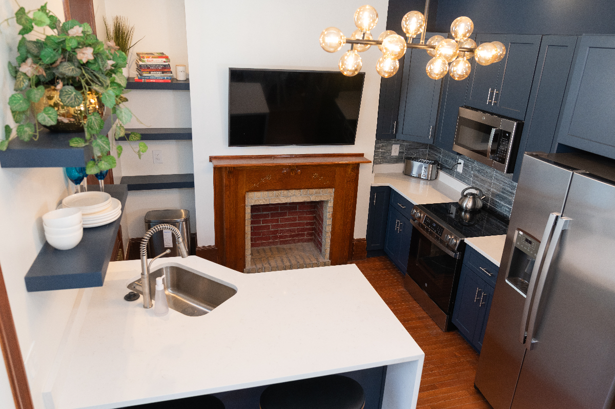 Modern Comfort Meets DC Charm /4BR Home for Every Kind of Stay - Photo 2