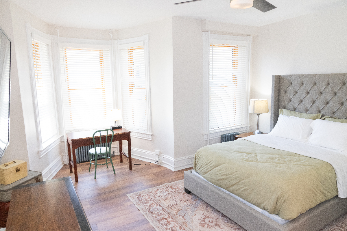 Modern Comfort Meets DC Charm /4BR Home for Every Kind of Stay - Photo 11