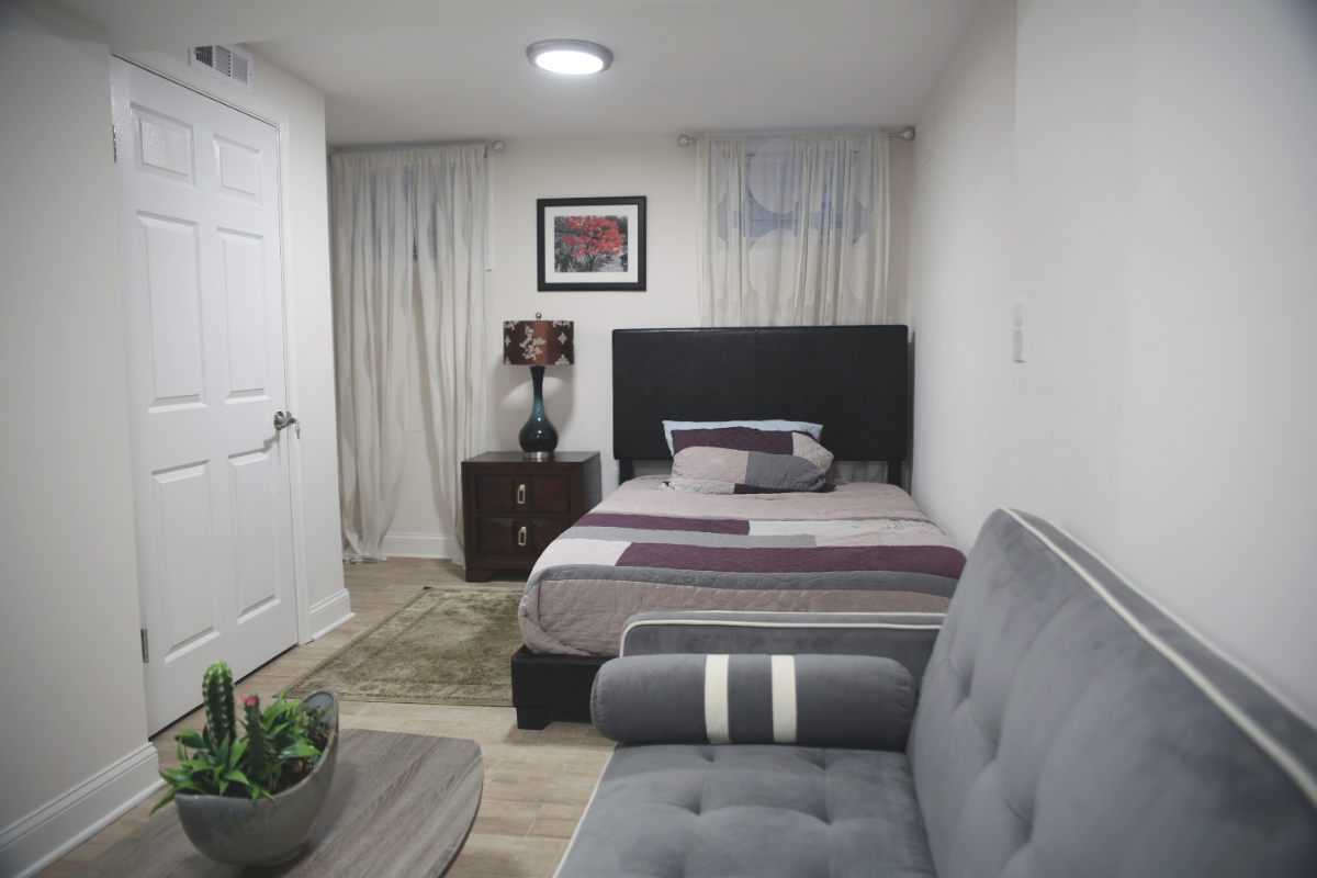 Quiet, Renovated 1BR Basement Apartment with Private Entrance- Utilities Included - Photo 11