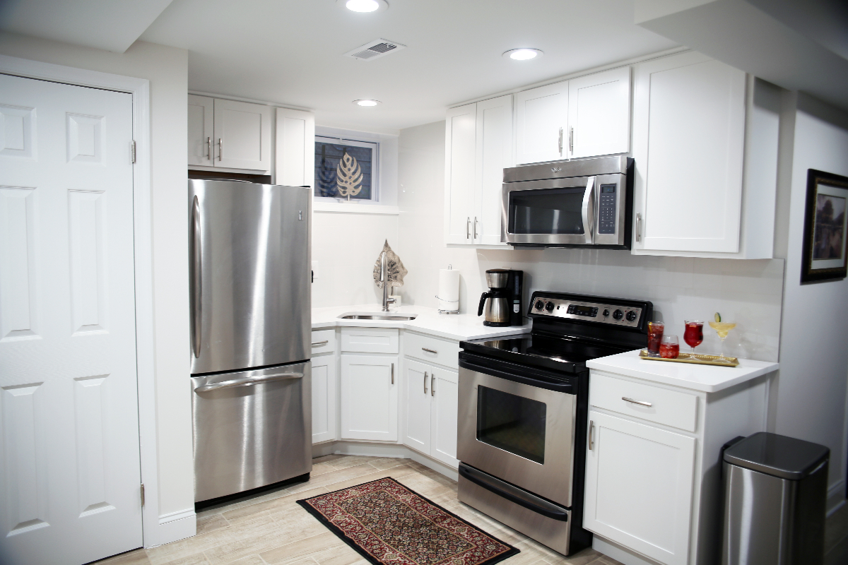 Quiet, Renovated 1BR Basement Apartment with Private Entrance- Utilities Included - Photo 7
