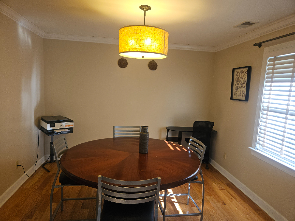 Spacious Furnished Master Suite  Private Bath  Utilities & WiFi Included  Near Lexington Medical - Photo 9