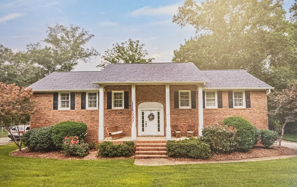 Spacious Furnished Master Suite  Private Bath  Utilities & WiFi Included  Near Lexington Medical