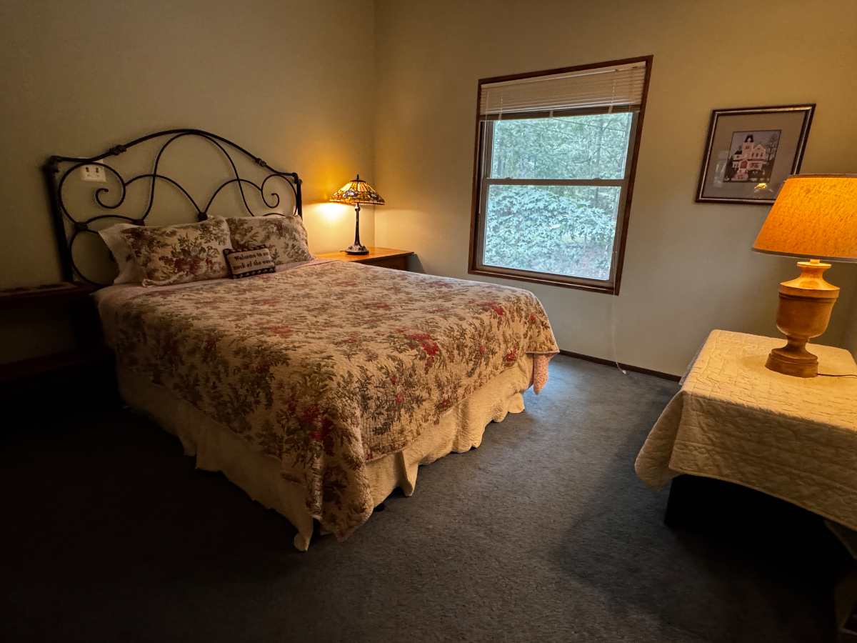 3BR Wooded Cabin w/Hot Tub and Firepit - Photo 4