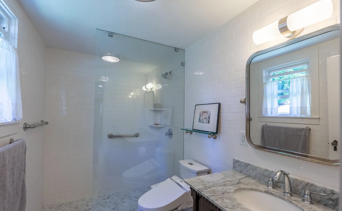 Saratoga (Flexible use) house in quiet neighborhood - Photo 3