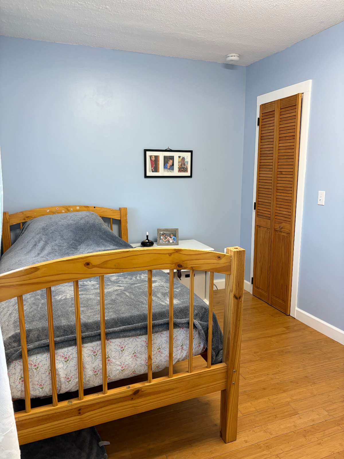 Fullly Furnished, Modern Condo, Central Location, Close to Work and Amenities - Photo 12