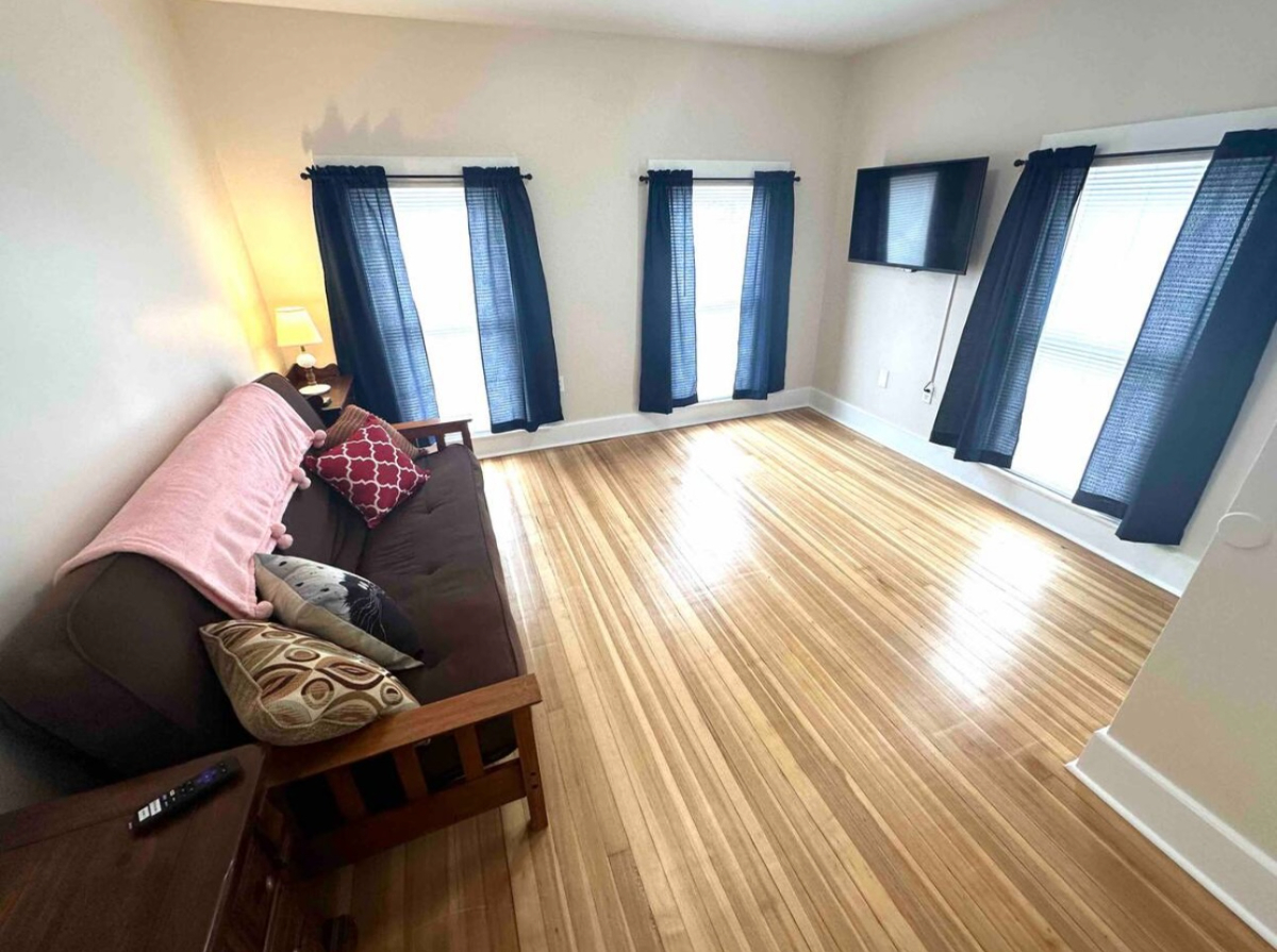 Walk to Hospital and Downtown Glens Falls - 2bd/1ba Apartment - Photo 6