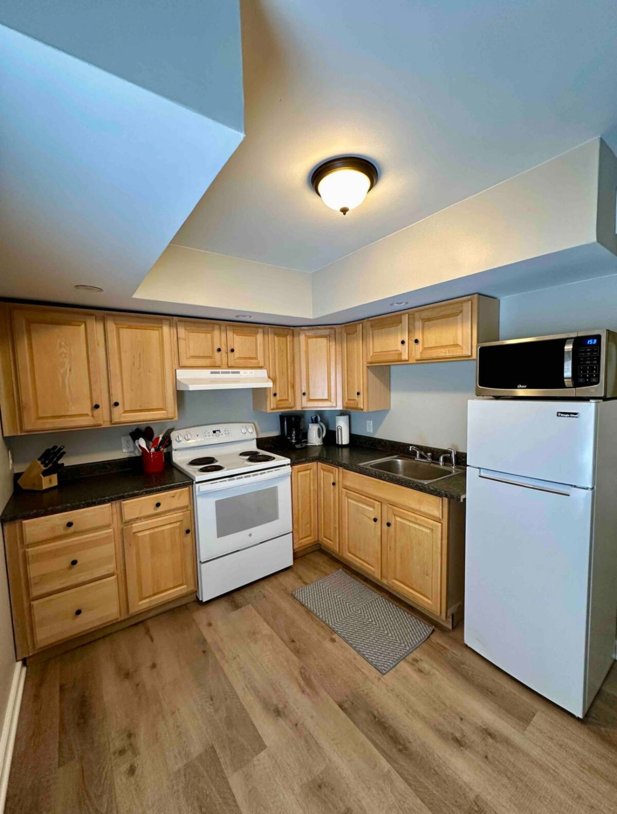 Walk to Hospital and Downtown Glens Falls - 2bd/1ba Apartment - Photo 4