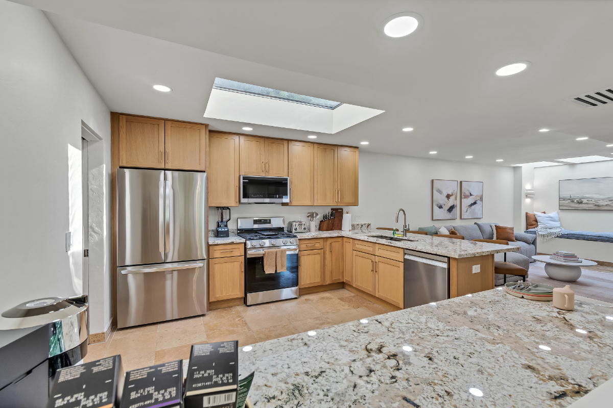 Del Rio Luxe 3 bd/2bath with Pools, Tennis - Photo 7
