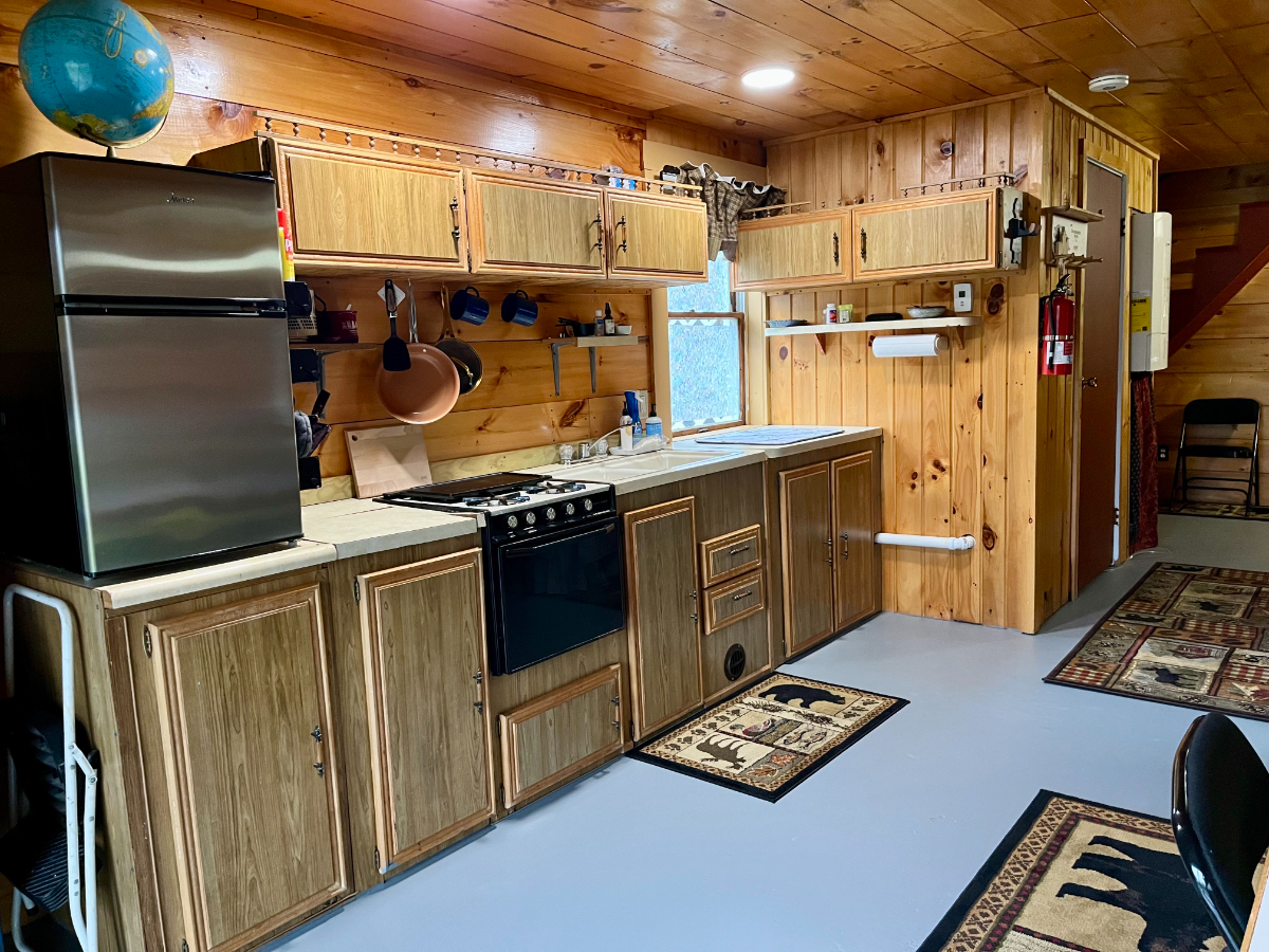 Charming Two-Story Cabin Retreat - Fully Equipped, Utilities Included & Scenic Access to Hiking and - Photo 1