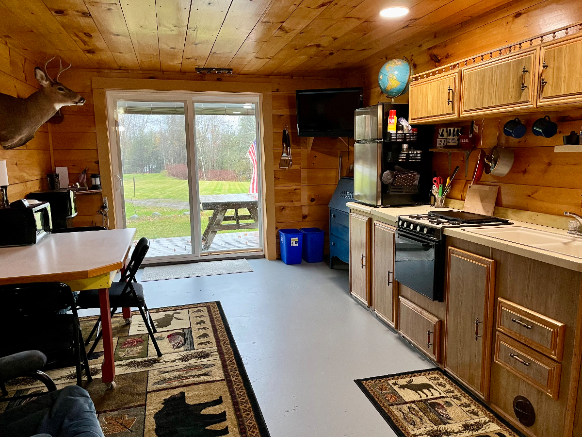 Charming Two-Story Cabin Retreat - Fully Equipped, Utilities Included & Scenic Access to Hiking and - Photo 3