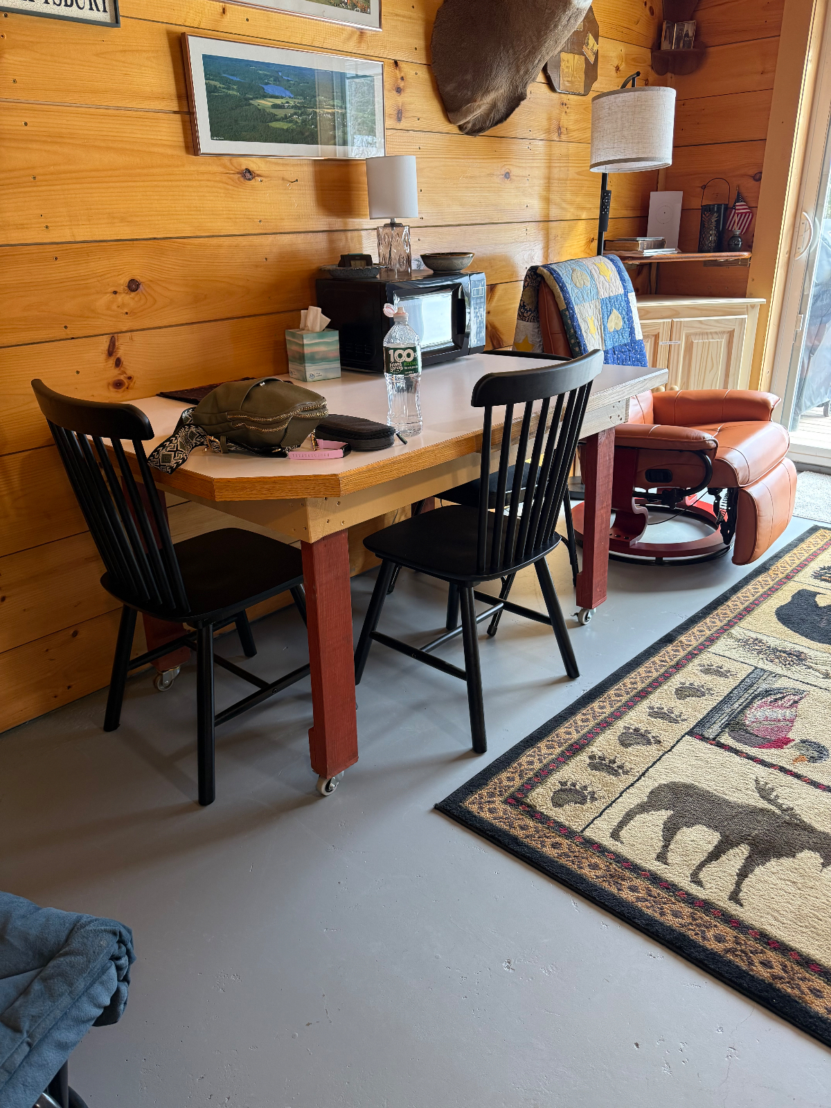 Charming Two-Story Cabin Retreat - Fully Equipped, Utilities Included & Scenic Access to Hiking and - Photo 2