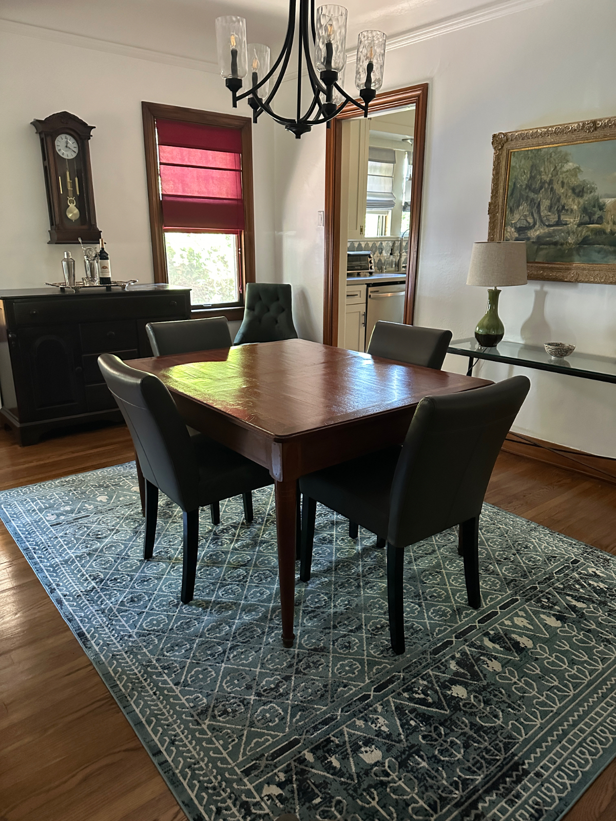 BEAUTIFULLY RENOVATED WITH SUNNY OUTDOOR PATIO AND GARDEN - Photo 5