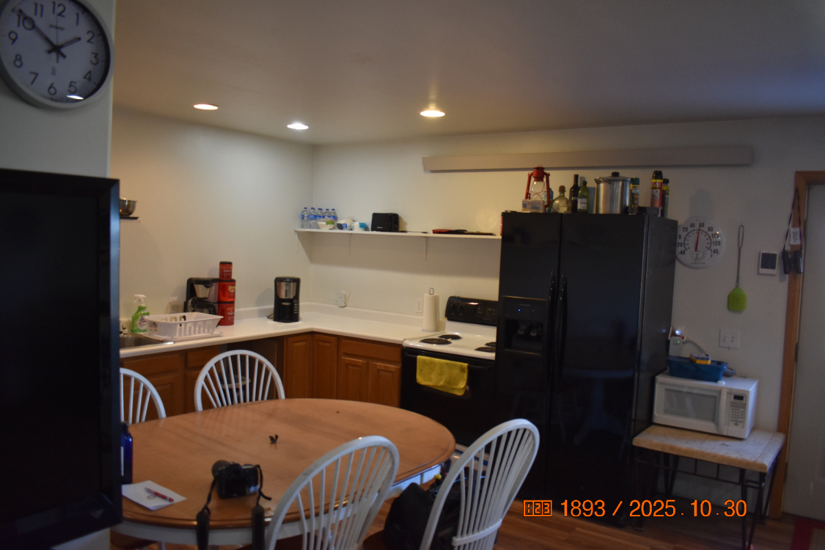 2 bedroom fully furnished - Photo 2
