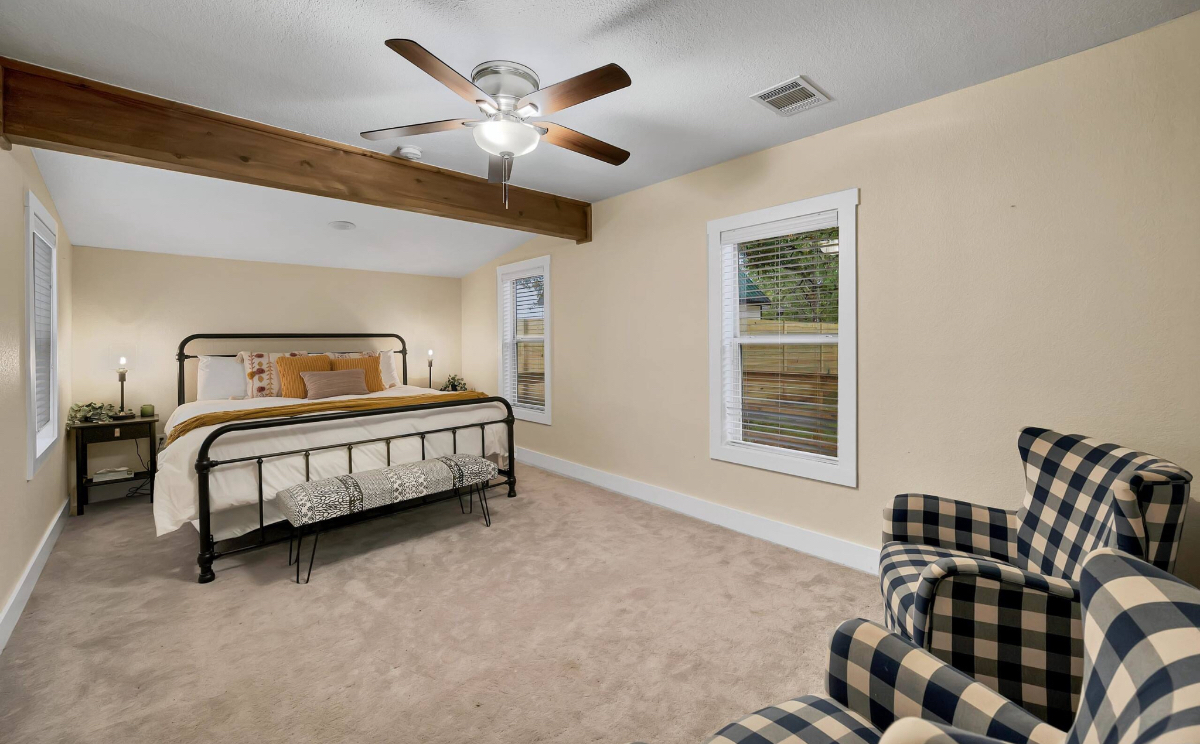 Aquilla Valley Farmhouse - Photo 3