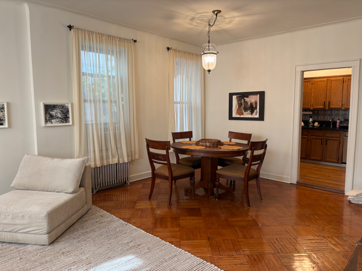 1920s Row House - Photo 10