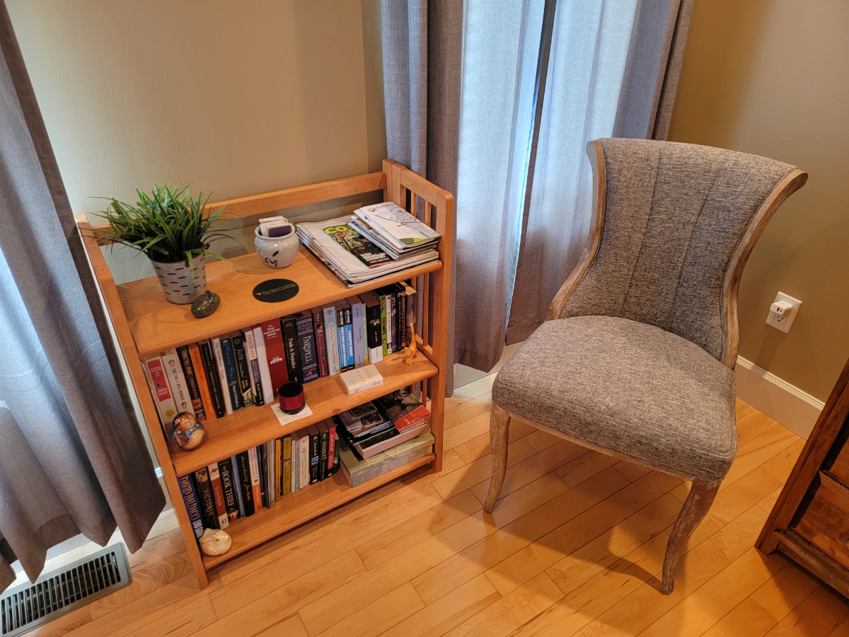 Quiet Townhome Near Hospitals - Photo 4