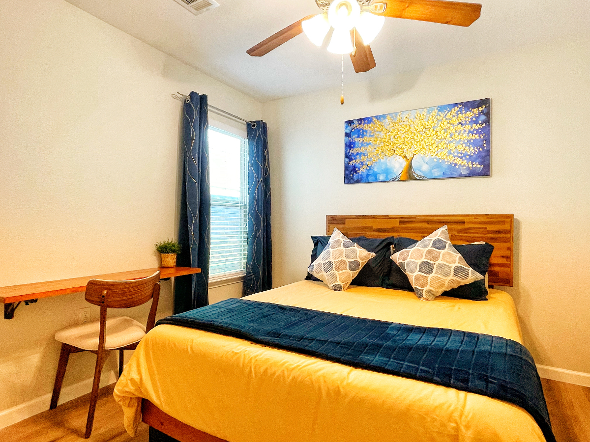 Cozy 4BR Pet friendly close to Downtown & Airport - Photo 9
