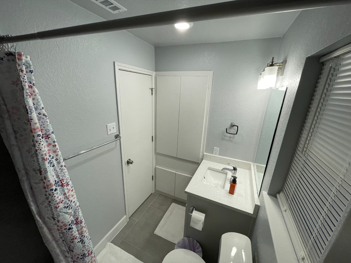 Domain M3 - Upgraded Queen Room All-In.  Easy access to Major Hospitals, Downtown, Tesla, Apple, Sam - Photo 10