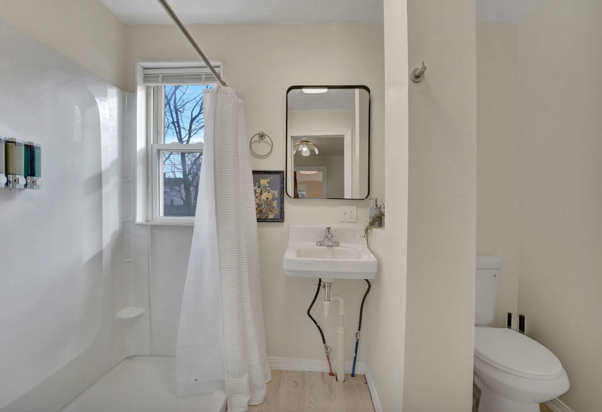 Boho 2 Private Rooms w/ Own Bath near (Room 1+2) - Photo 10