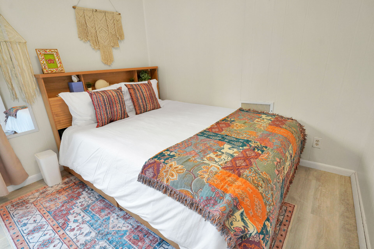 Boho 2 Private Rooms w/ Own Bath near (Room 1+2) - Photo 5