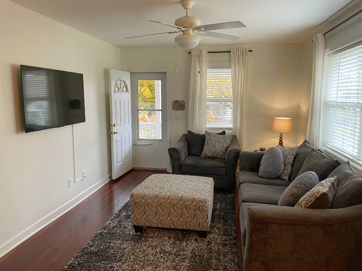 Charming Downtown Lewisburg Getaway - Photo 4
