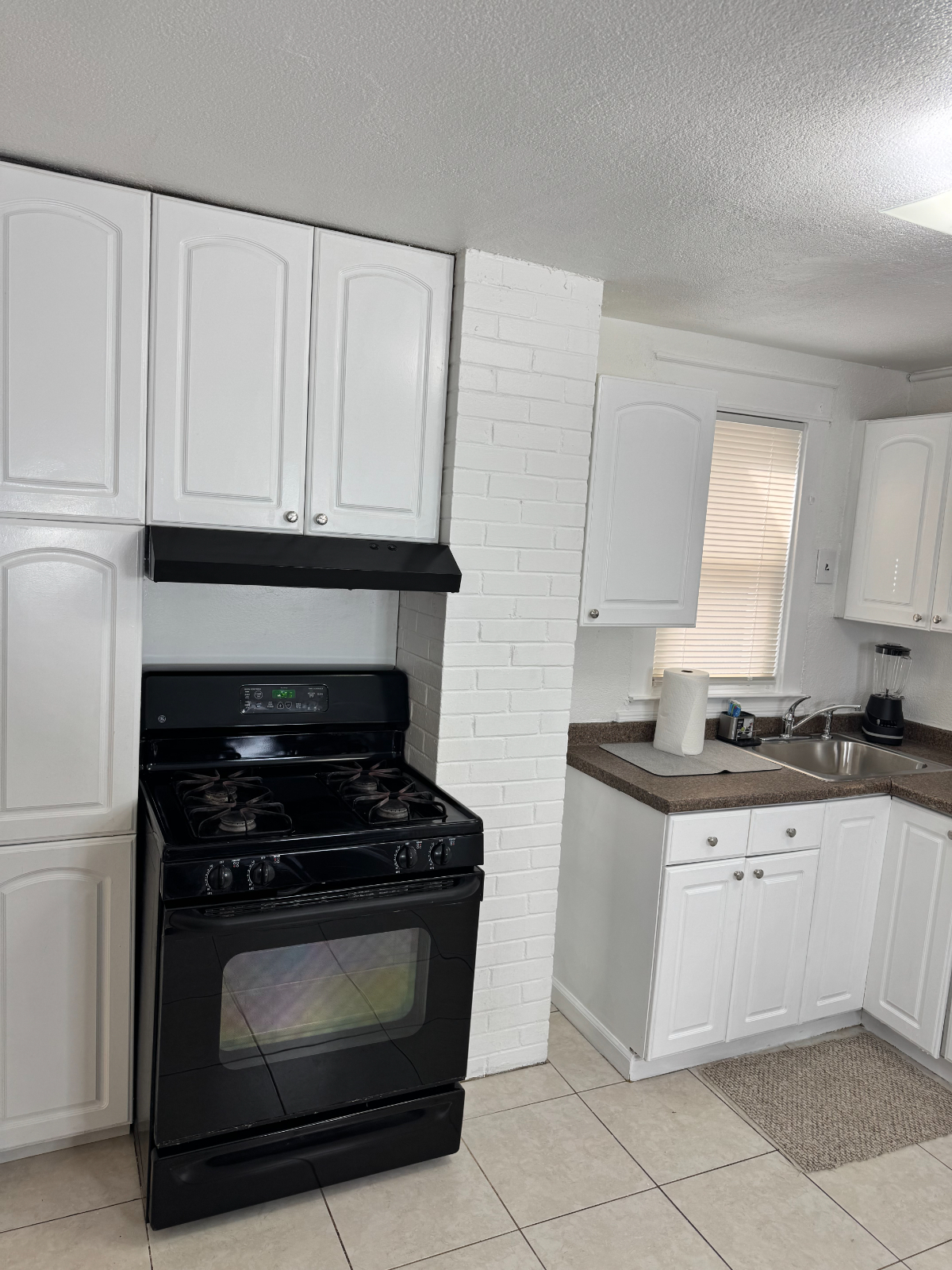 Juie's Cozy Haven - Peaceful 2 Bedroom Retreat - Photo 12