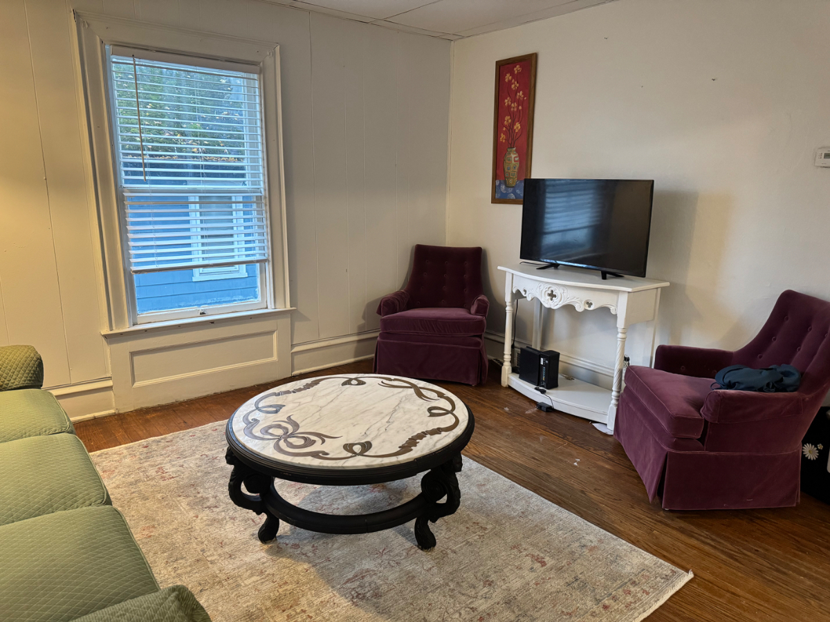 Fabulous upper floor 1 bedroom apartment - Photo 3