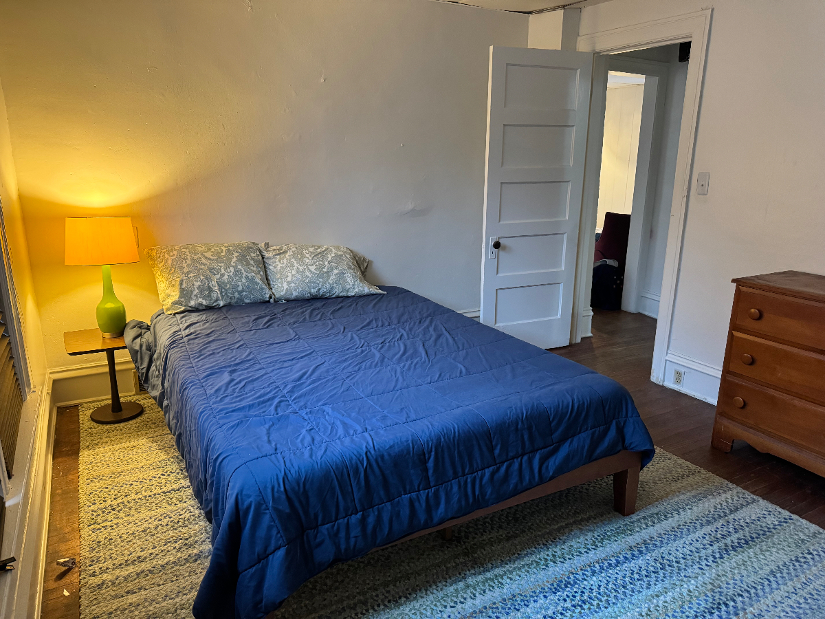 Fabulous upper floor 1 bedroom apartment - Photo 5