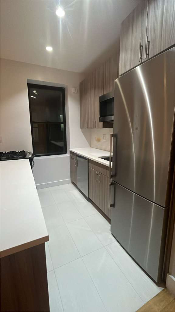 600 West 136th street - Large Private room - Photo 2