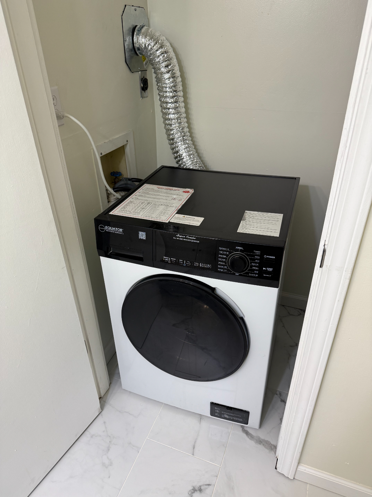 conveniently located apartment - Photo 2