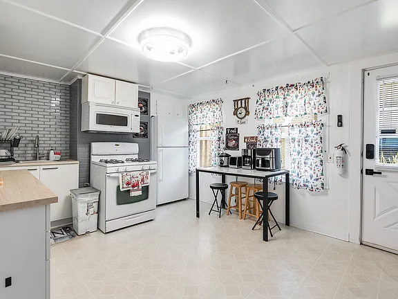 Fully Funished Utilities Included plus WiFi In Poughkeepsie NY - Photo 8
