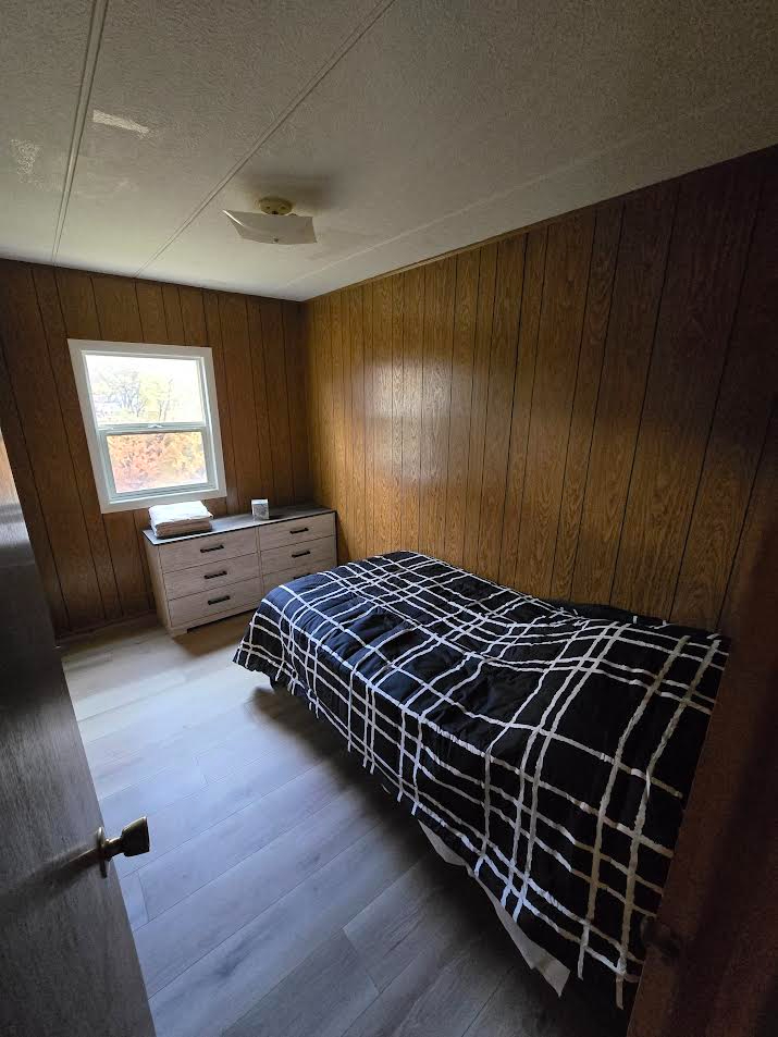 Spacious 2-Bedroom Home with Garage and Dedicated Office - Photo 3