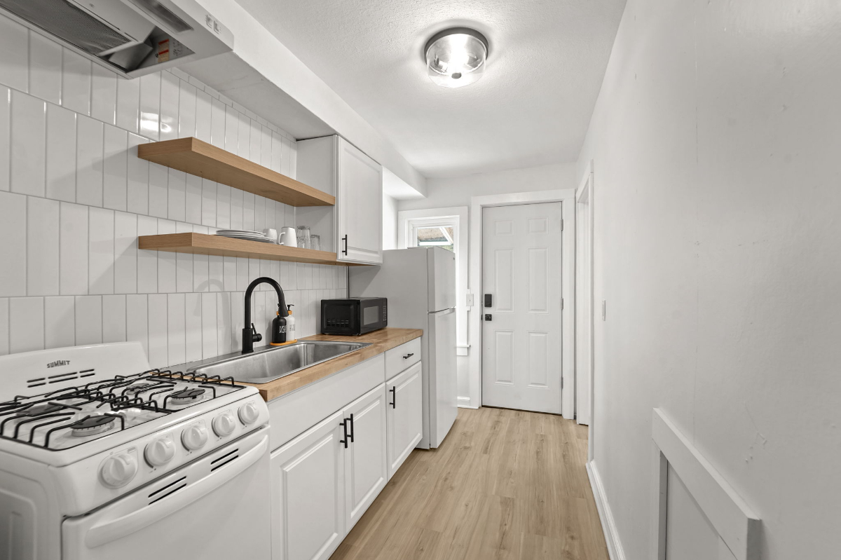 Private 1BR Near UHS & Lourdes / Utilities Incl - Photo 3
