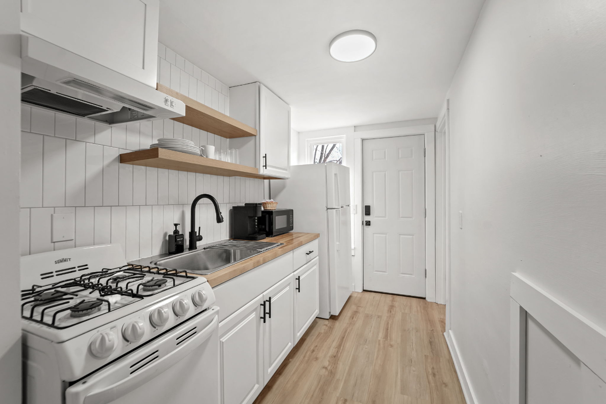 Private 1BR Near UHS & Lourdes / Utilities Incl - Photo 3