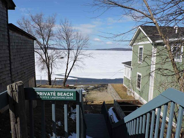 Stunning Waterfront Townhouse near Medical Center - Photo 1