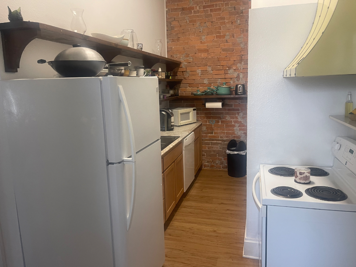 Charming Apartment in the Heart of Downtown Laramie - Photo 7