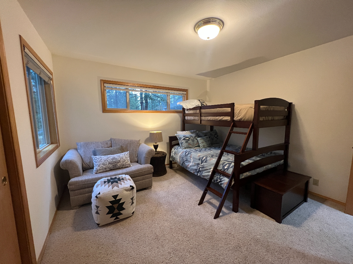 Maser Suite with living space - Photo 3