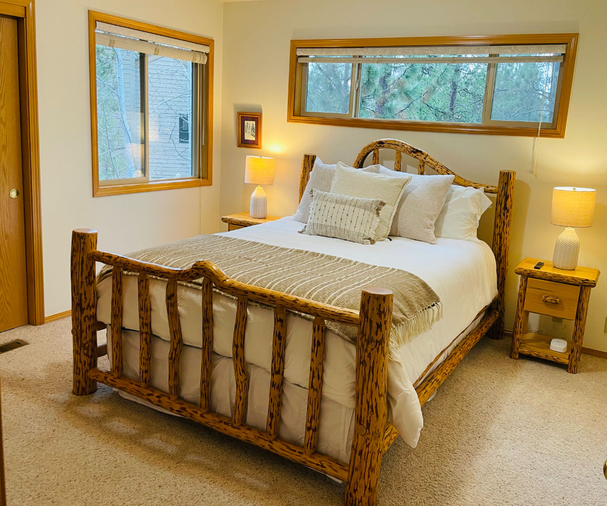 Maser Suite with living space - Photo 3