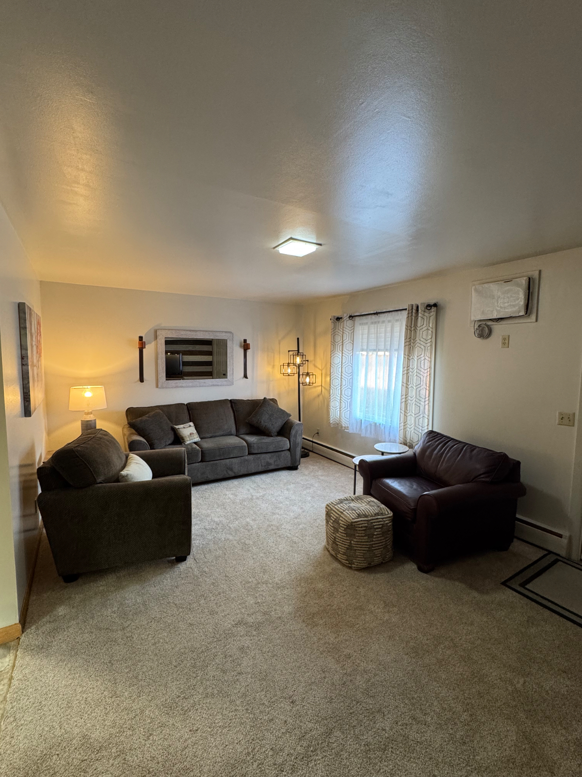 2 bedroom, fully furnished WITH GARAGE - Photo 6