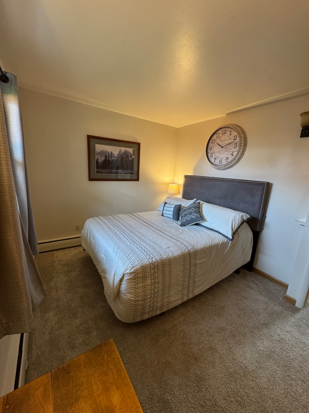 2 bedroom, fully furnished WITH GARAGE - Photo 1