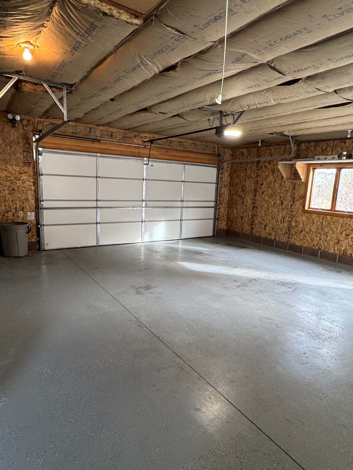 2 bedroom, fully furnished WITH GARAGE - Photo 9