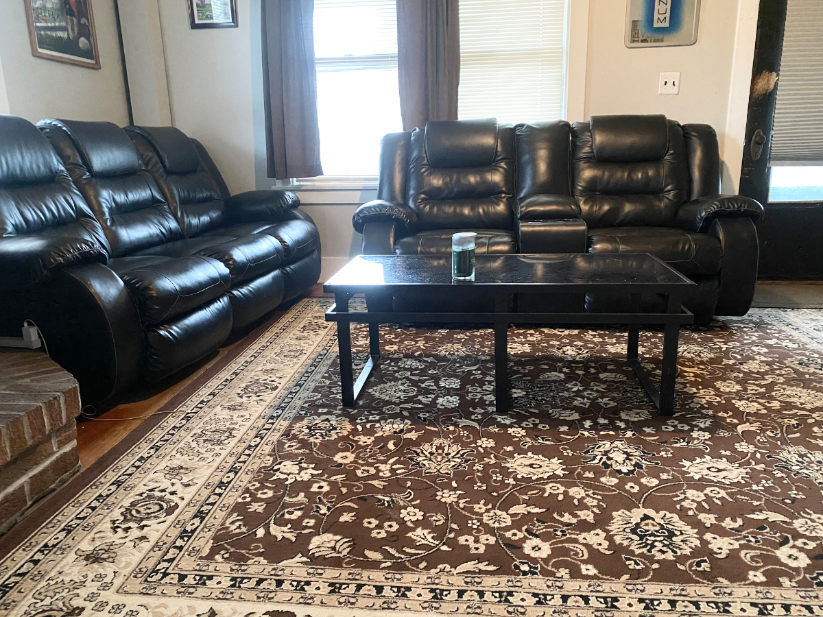 Queen bed in fully furnished house - Photo 4