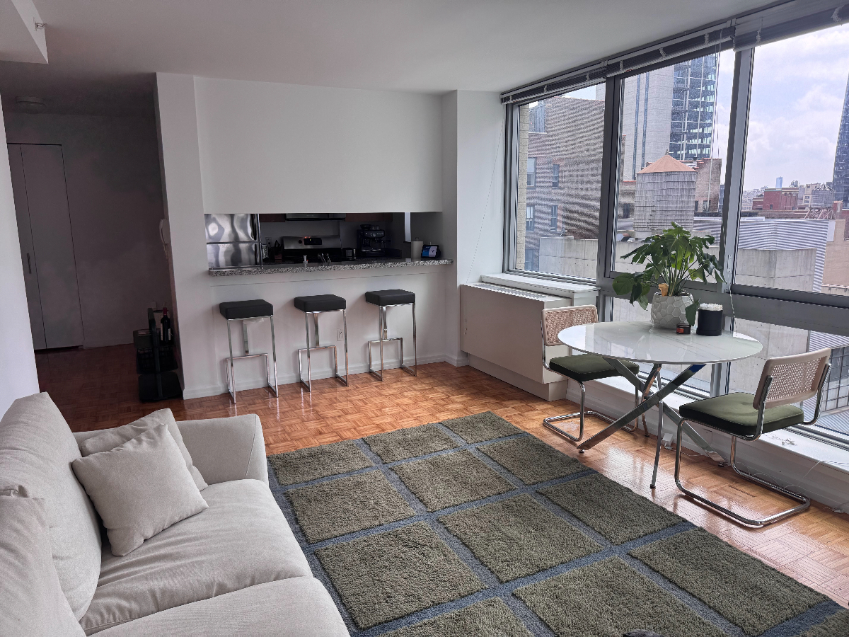 Modern Hudson Yards Apartment Near Javits Center and Times Square with Gym and Doorman Access - Photo 4