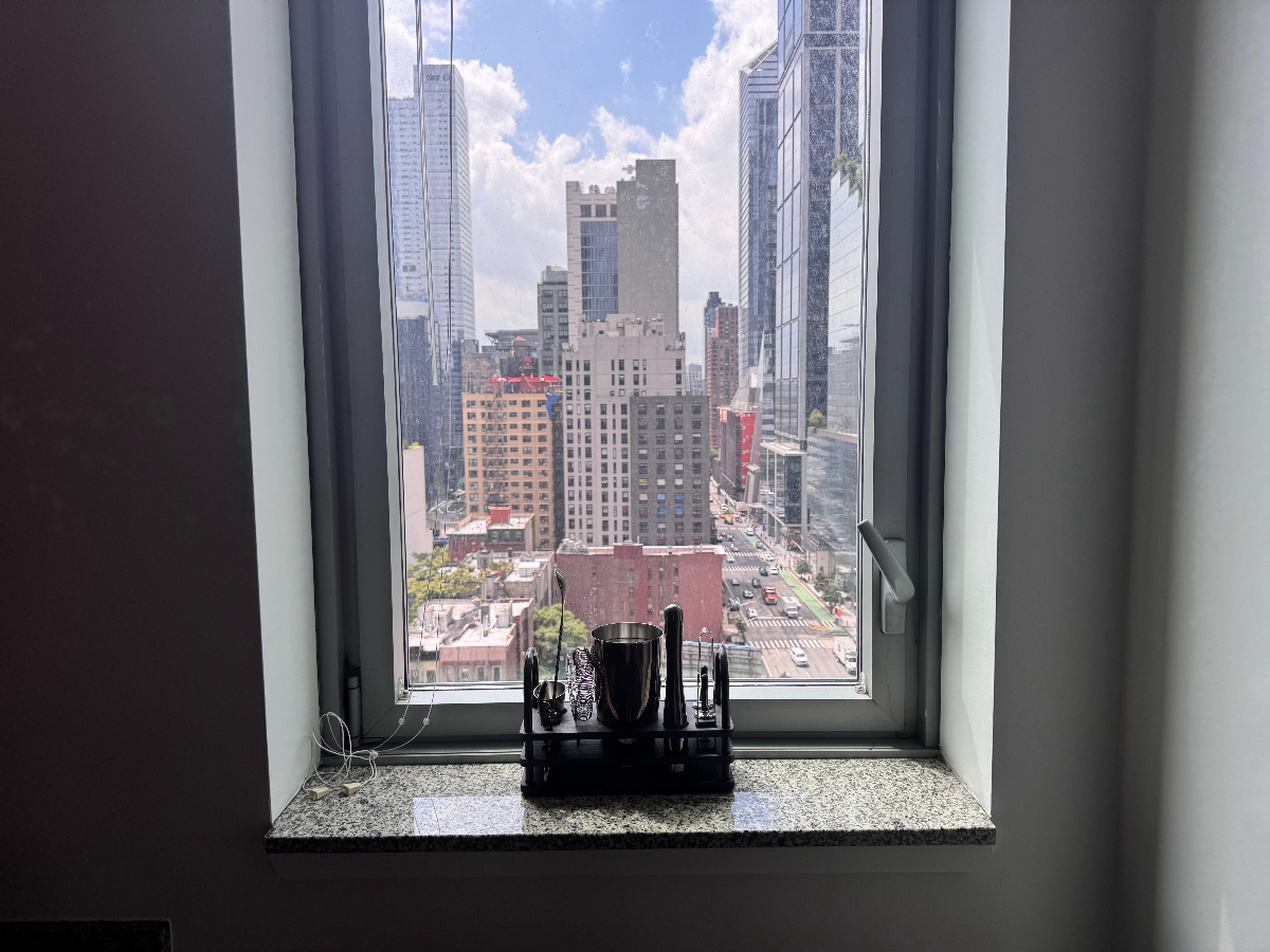 Modern Hudson Yards Apartment Near Javits Center and Times Square with Gym and Doorman Access - Photo 8